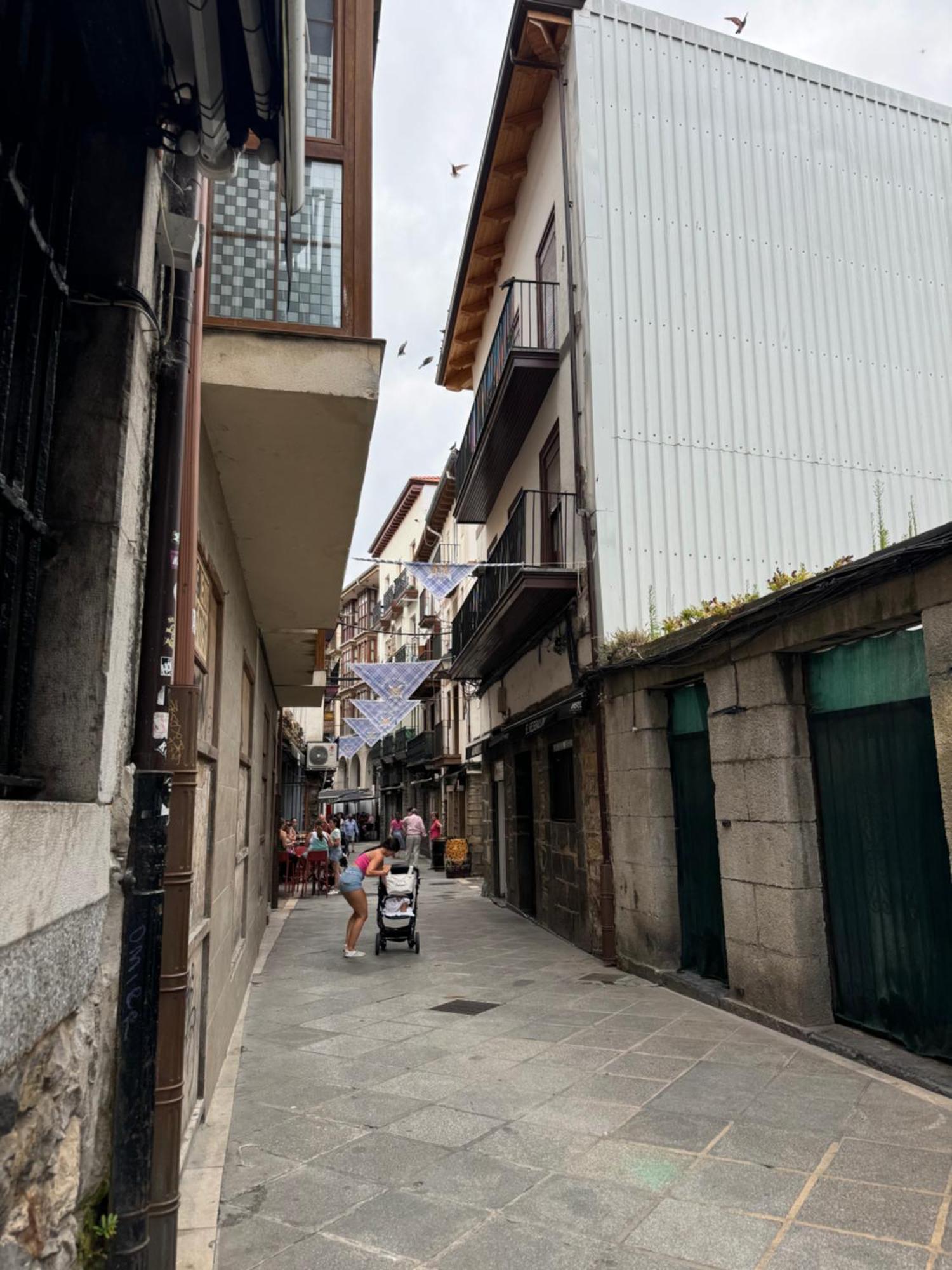 La Zona Mas Animada De Castro, Bares Y Restaurantes Apartment Castro Urdiales Exterior photo
